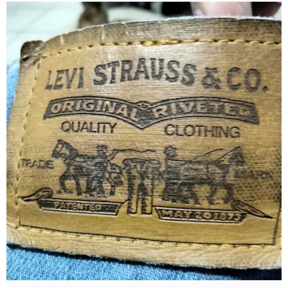 Vintage Men's Levi's Action Blue Jeans 42X31 Big Tall - Picture 2 of 2